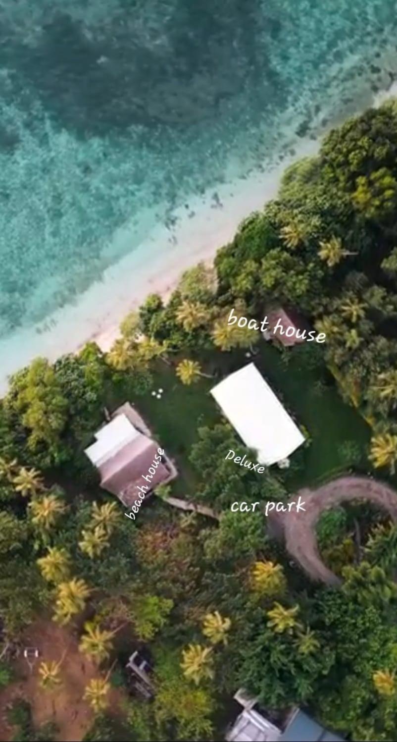 Whispering Palms - Absolute Beachfront Villas Port Vila Exteriör bild